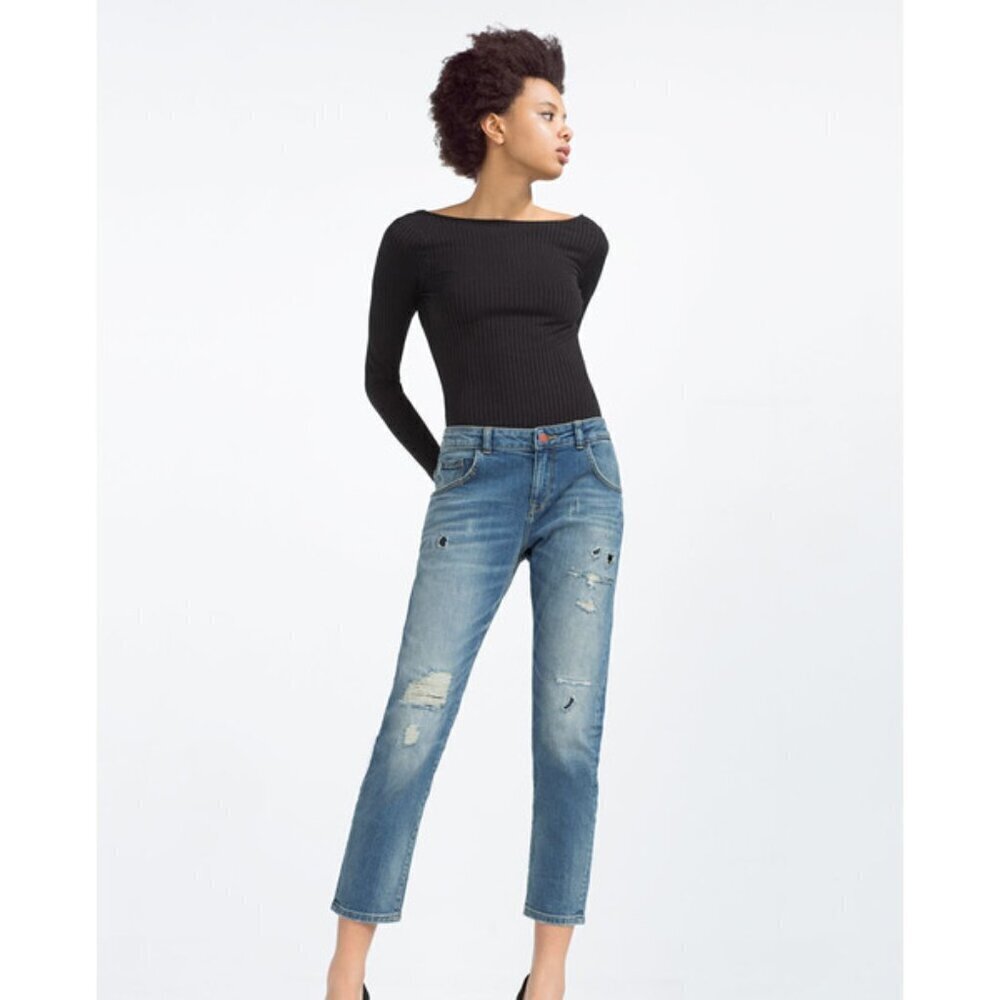 EUC Zara medium wash blue denim jeans with with distressing & cutouts, 4